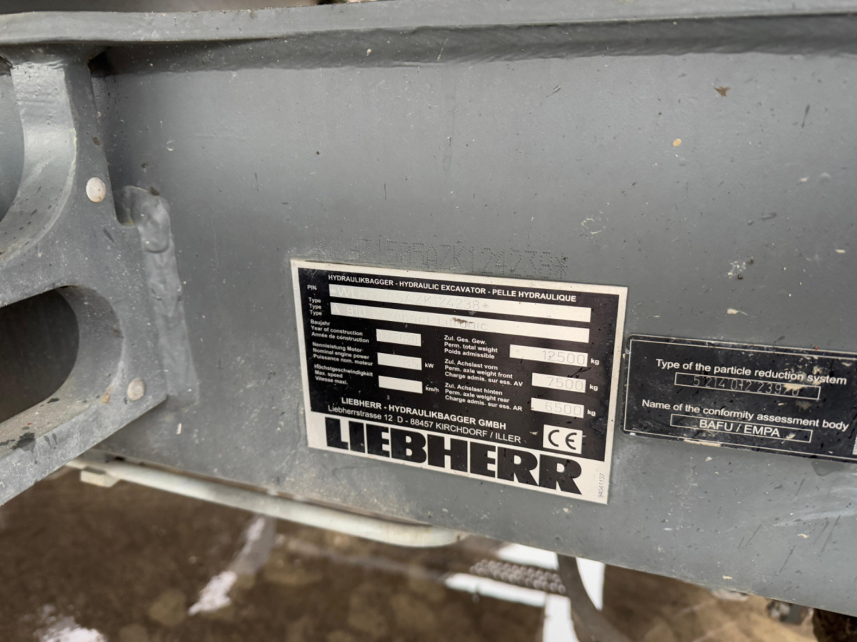 Ratastel ekskavaator LIEBHERR 910 Compact Litronic Powertilt: pilt 13 Ratastel ekskavaator LIEBHERR 910 Compact Litronic Powertilt: pilt 13