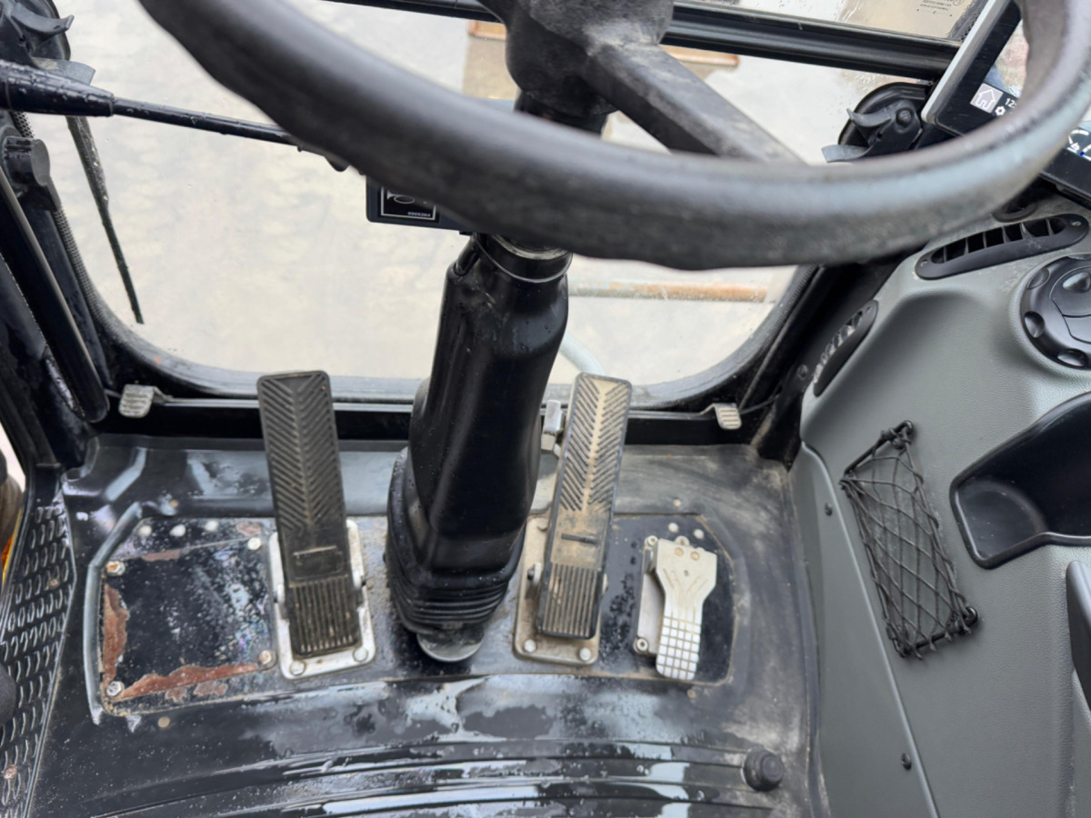 Ratastel ekskavaator LIEBHERR 910 Compact Litronic Powertilt: pilt 20 Ratastel ekskavaator LIEBHERR 910 Compact Litronic Powertilt: pilt 20