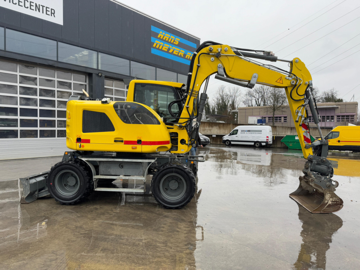 LIEBHERR 910 Compact Litronic Powertilt - Ratastel ekskavaator: pilt 3 LIEBHERR 910 Compact Litronic Powertilt - Ratastel ekskavaator: pilt 3