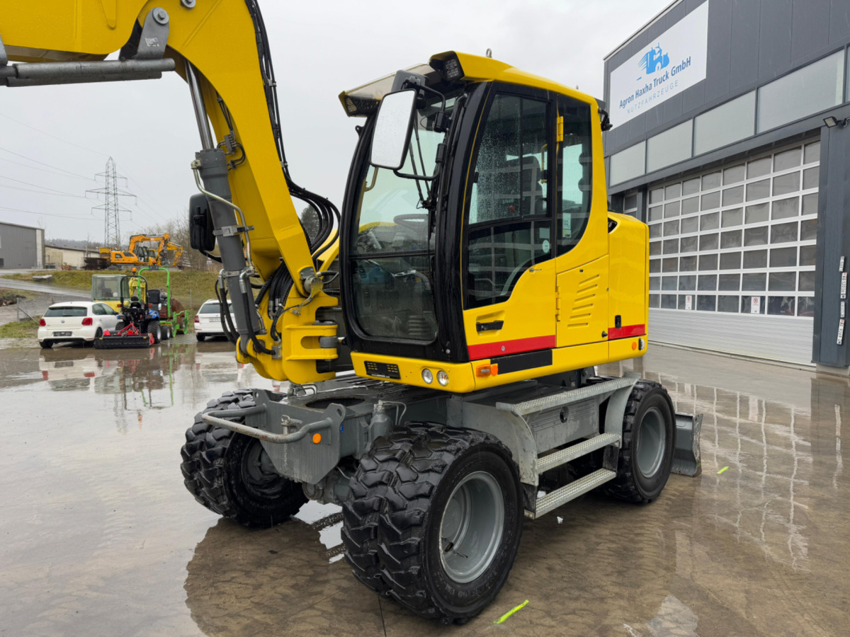 Ratastel ekskavaator LIEBHERR 910 Compact Litronic Powertilt: pilt 8 Ratastel ekskavaator LIEBHERR 910 Compact Litronic Powertilt: pilt 8