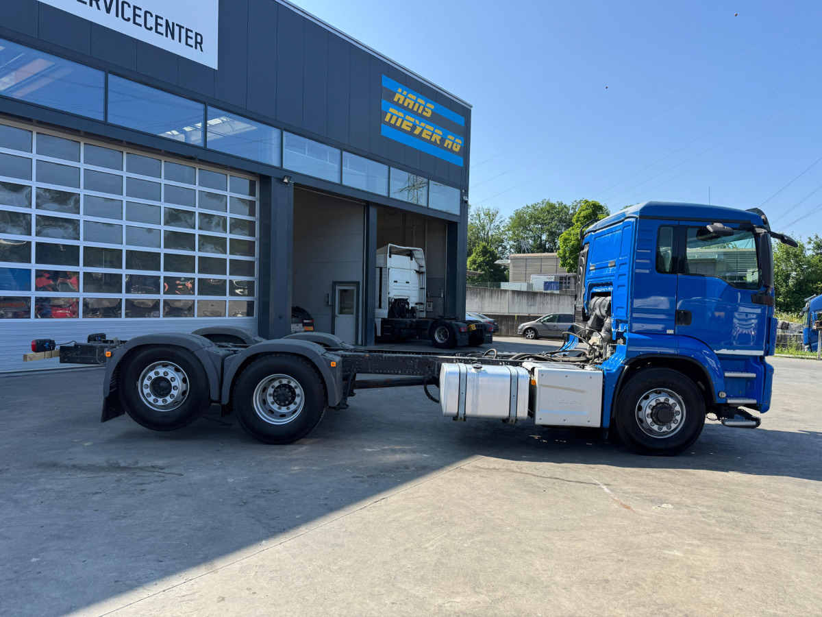 MAN TGS 26.440 6x2/4 Fahrgestell - Kabiinišassiiga veoauto: pilt 4 MAN TGS 26.440 6x2/4 Fahrgestell - Kabiinišassiiga veoauto: pilt 4