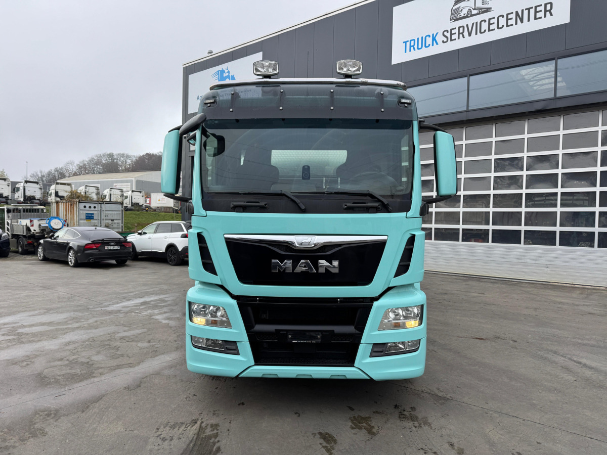 MAN TGS 26.440 6x2 Isoliert Milchtank 3 Kammern - Tsisternauto: pilt 2 MAN TGS 26.440 6x2 Isoliert Milchtank 3 Kammern - Tsisternauto: pilt 2