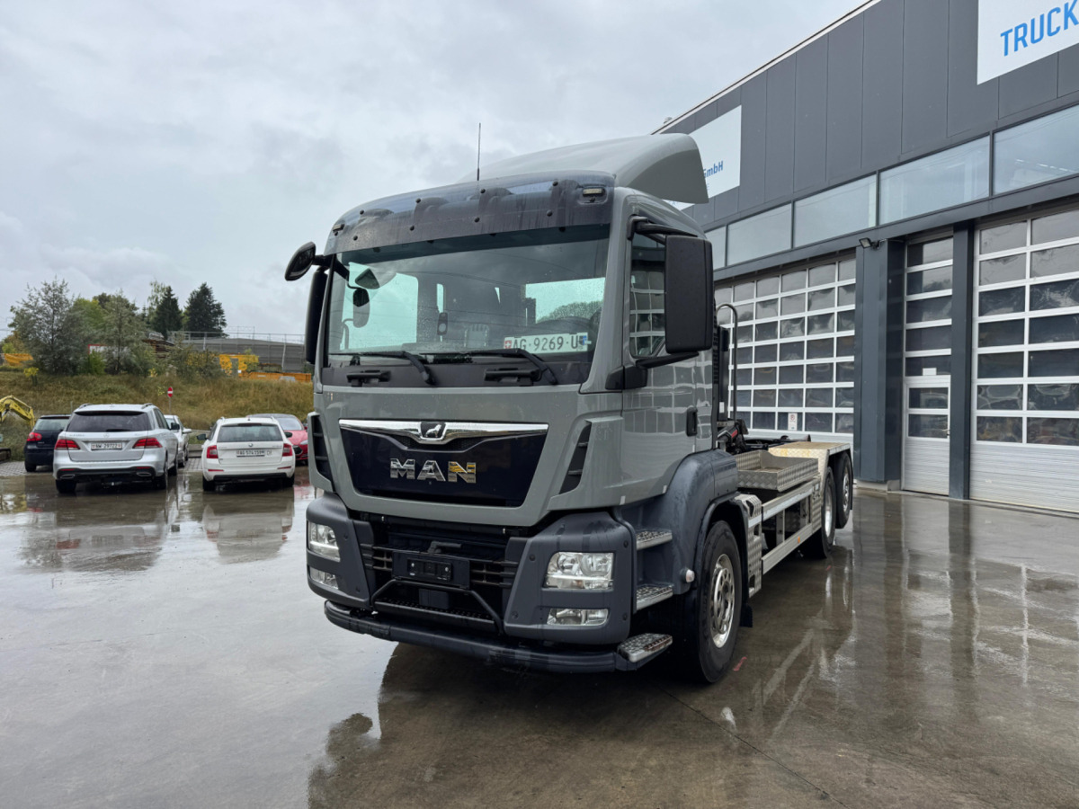 MAN TGS 26.500 6x2 Hiab 21T - Konkstõstukiga veoauto: pilt 1 MAN TGS 26.500 6x2 Hiab 21T - Konkstõstukiga veoauto: pilt 1