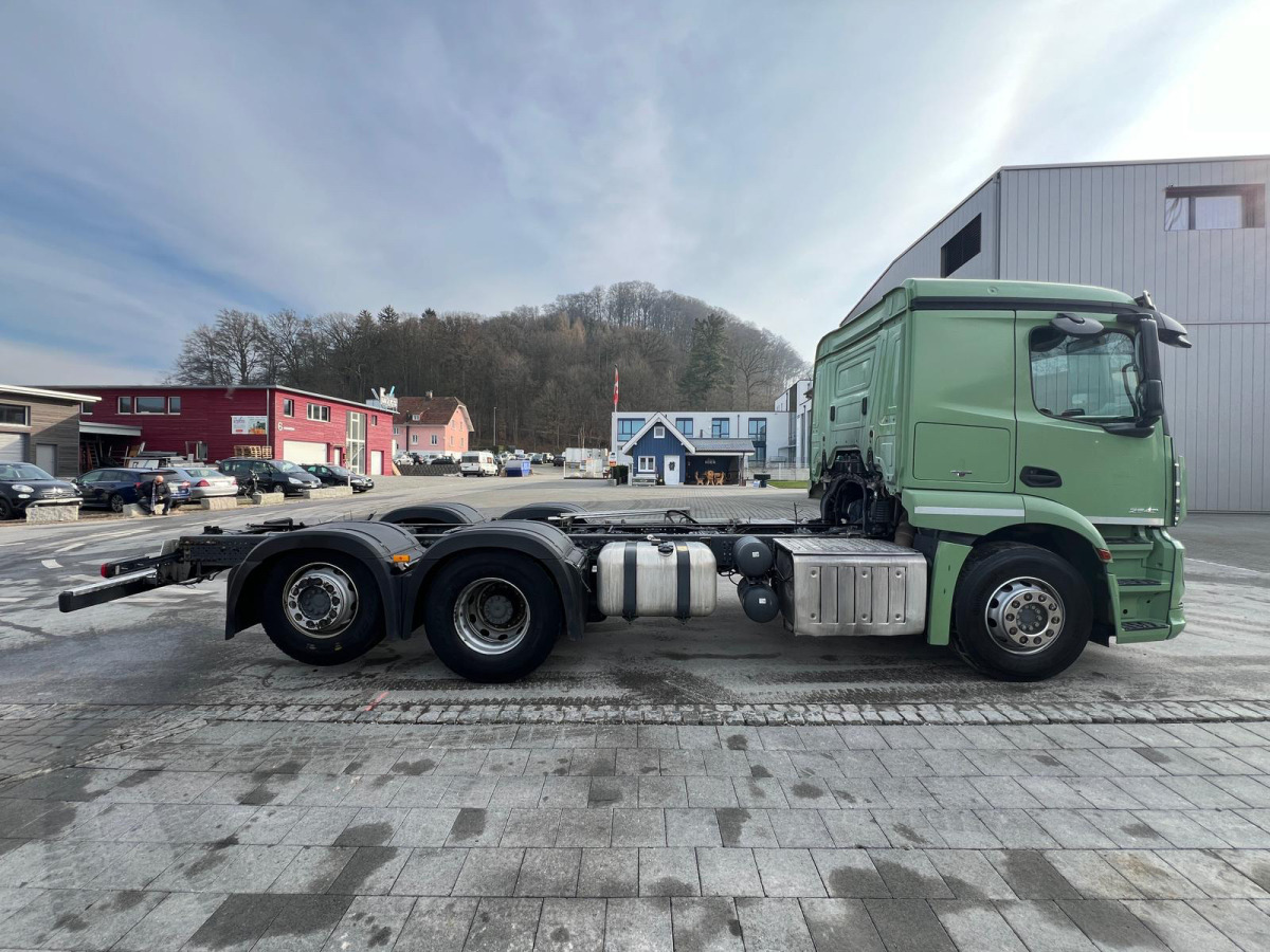 MERCEDES Actros 2543 6x2 - Kabiinišassiiga veoauto: pilt 3 MERCEDES Actros 2543 6x2 - Kabiinišassiiga veoauto: pilt 3