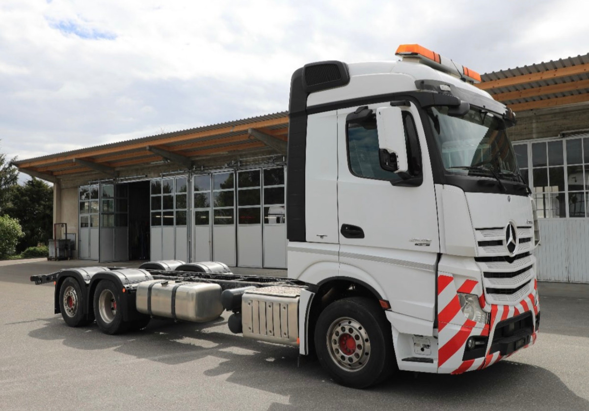 MERCEDES Actros 2548 6x2 - Kabiinišassiiga veoauto: pilt 3 MERCEDES Actros 2548 6x2 - Kabiinišassiiga veoauto: pilt 3