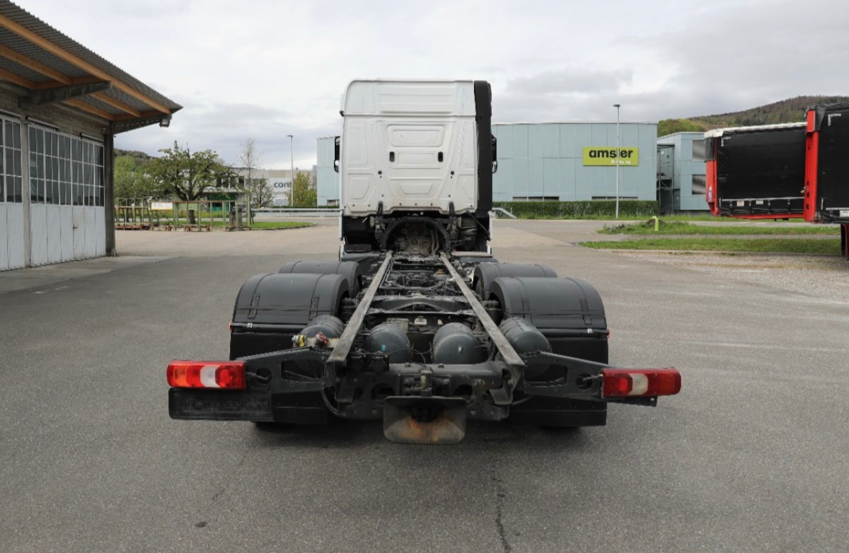 MERCEDES Actros 2548 6x2 - Kabiinišassiiga veoauto: pilt 4 MERCEDES Actros 2548 6x2 - Kabiinišassiiga veoauto: pilt 4