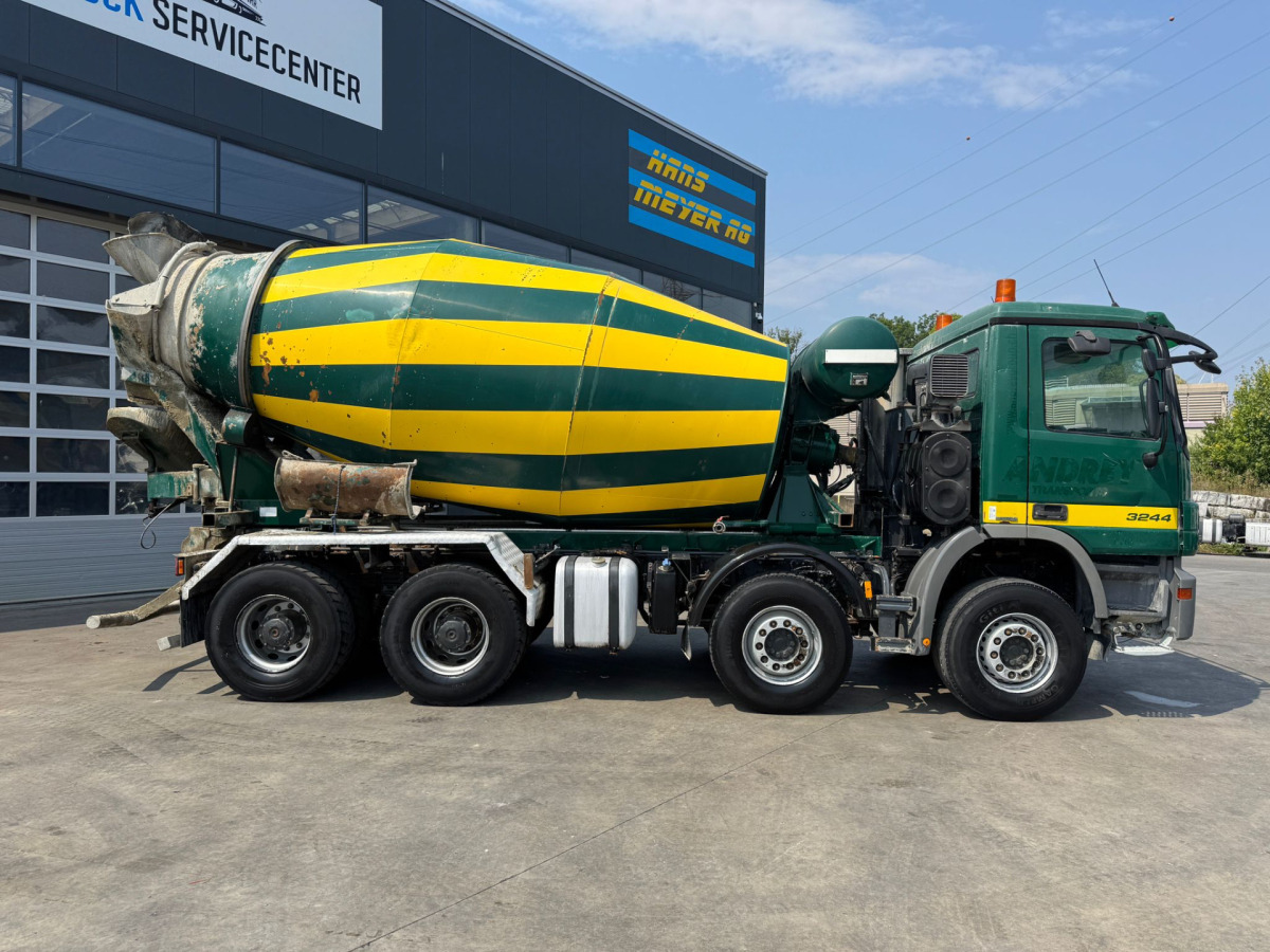 MERCEDES Actros 3244 8x4 Liebherr 9m3 - Autobetoonisegisti: pilt 4 MERCEDES Actros 3244 8x4 Liebherr 9m3 - Autobetoonisegisti: pilt 4
