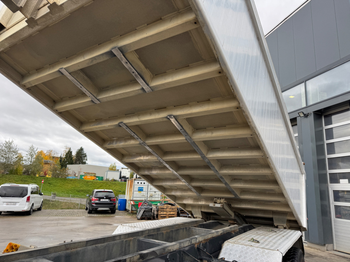 MERCEDES Actros 3248 8x4 Rückwärtskipper - Kallurauto: pilt 3 MERCEDES Actros 3248 8x4 Rückwärtskipper - Kallurauto: pilt 3