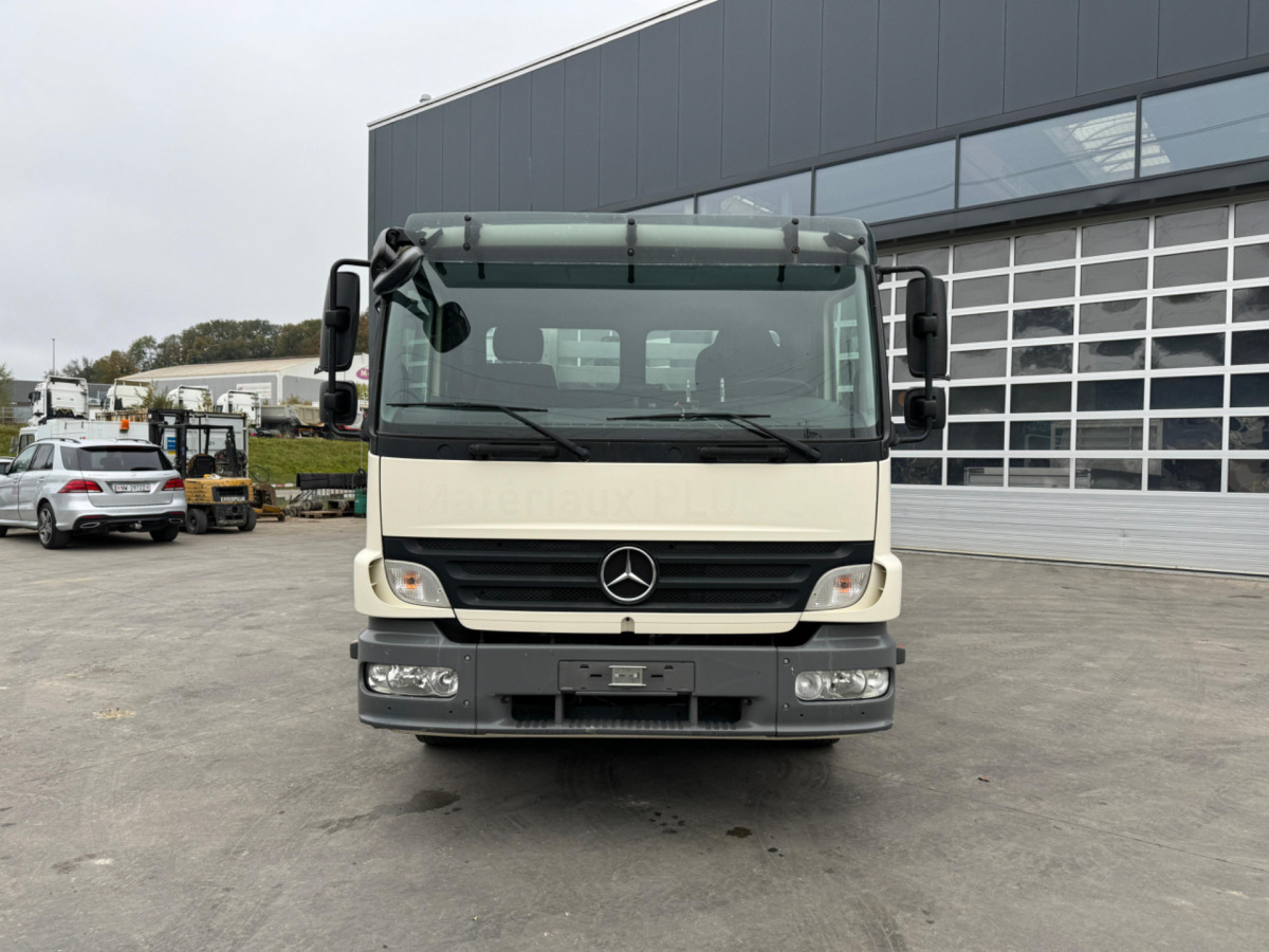 MERCEDES Atego 1329 4x2 Hiab 088-2 - Kallurauto, Kraanaga veoauto: pilt 3 MERCEDES Atego 1329 4x2 Hiab 088-2 - Kallurauto, Kraanaga veoauto: pilt 3