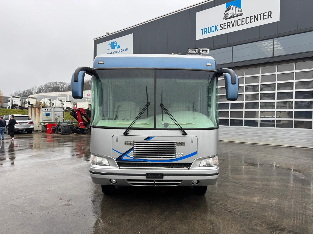 Marke Workhorse Custom Euroliner 6.5 V8 Diesel - Täisintegreeritud matkaauto: pilt 2 Marke Workhorse Custom Euroliner 6.5 V8 Diesel - Täisintegreeritud matkaauto: pilt 2