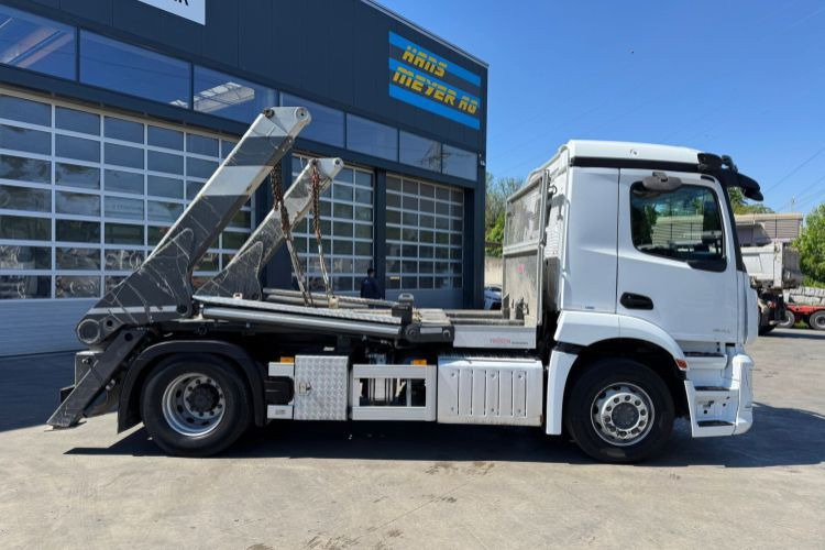 Mercedes-Benz Actros 1843 4x2 Trösch - Kallurauto: pilt 4 Mercedes-Benz Actros 1843 4x2 Trösch - Kallurauto: pilt 4