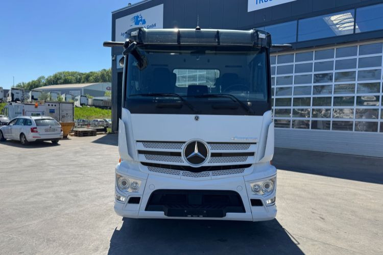 Mercedes-Benz Actros 1843 4x2 Trösch - Kallurauto: pilt 2 Mercedes-Benz Actros 1843 4x2 Trösch - Kallurauto: pilt 2