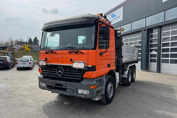 Mercedes-Benz Actros 2653 V8 Hiab 135-4 - Kraanaga veoauto: pilt 3 Mercedes-Benz Actros 2653 V8 Hiab 135-4 - Kraanaga veoauto: pilt 3