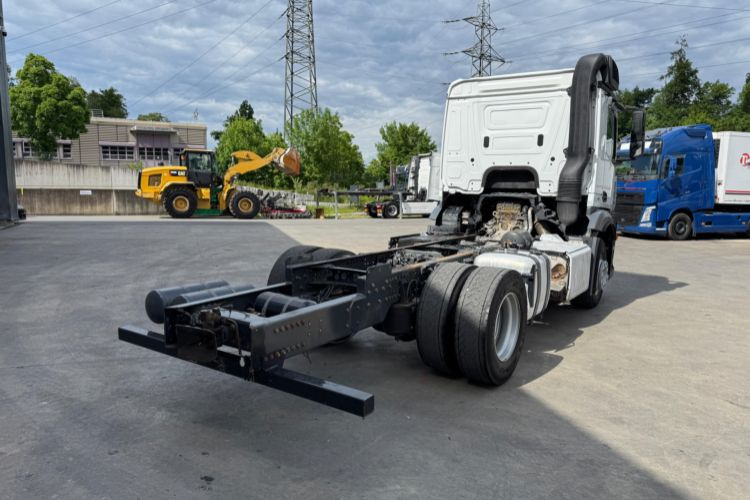 Mercedes-Benz Antos 1851 4x2 - Kabiinišassiiga veoauto: pilt 5 Mercedes-Benz Antos 1851 4x2 - Kabiinišassiiga veoauto: pilt 5