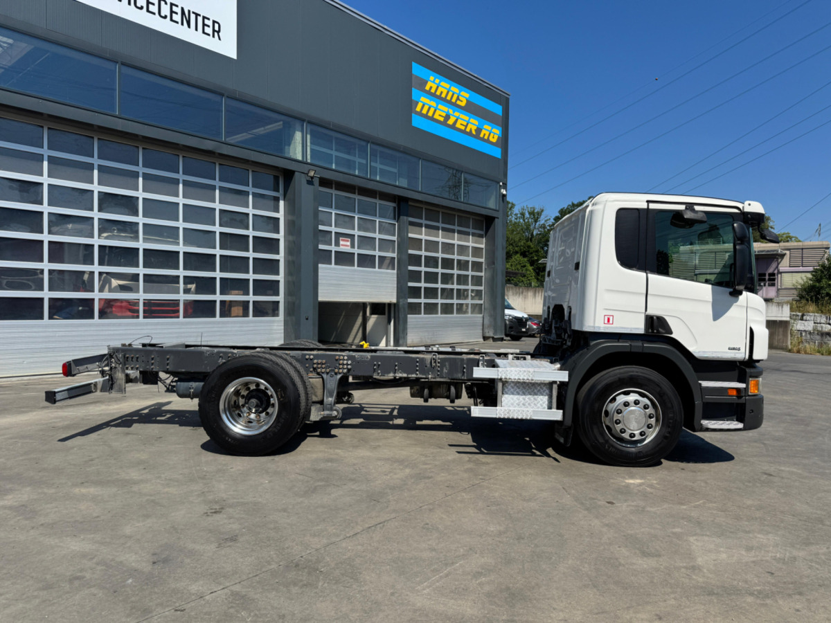 SCANIA P400 4x2 Chassis - Kabiinišassiiga veoauto: pilt 4 SCANIA P400 4x2 Chassis - Kabiinišassiiga veoauto: pilt 4