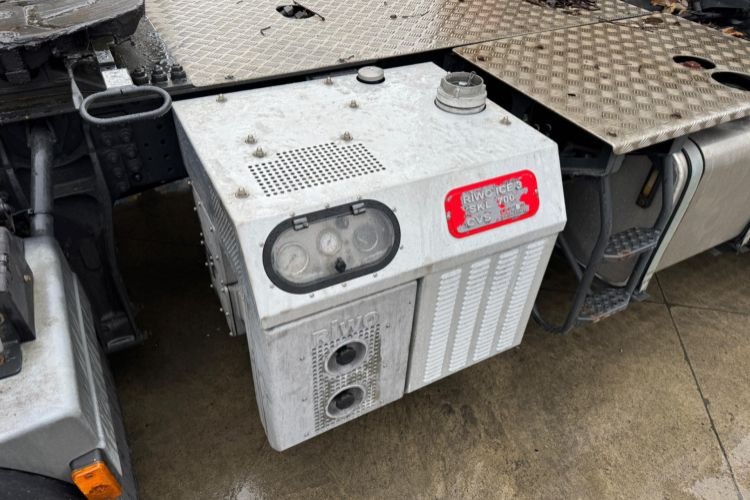 Iveco 480 4x2 Hydraulik & Kompressor - Sadulveok: pilt 5 Iveco 480 4x2 Hydraulik & Kompressor - Sadulveok: pilt 5