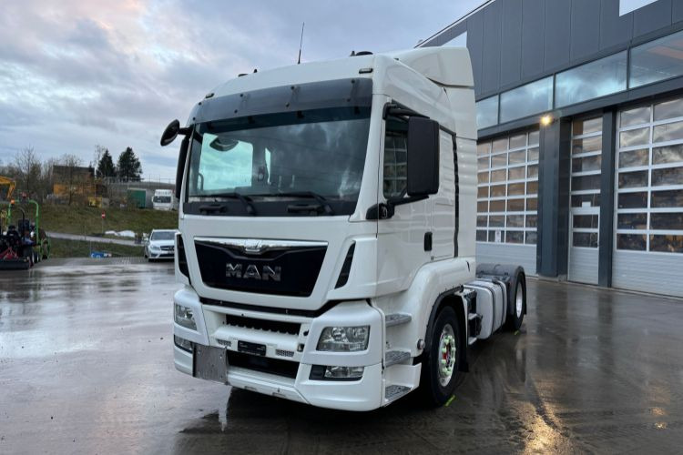 MAN TGS 18.440 ADR Nebenabtrieb Getriebe - Sadulveok: pilt 1 MAN TGS 18.440 ADR Nebenabtrieb Getriebe - Sadulveok: pilt 1
