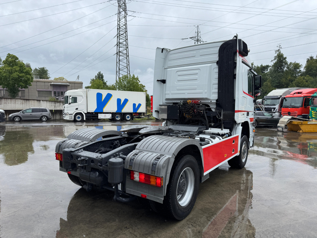 MERCEDES Actros 2044 4x4 - Sadulveok: pilt 5 MERCEDES Actros 2044 4x4 - Sadulveok: pilt 5