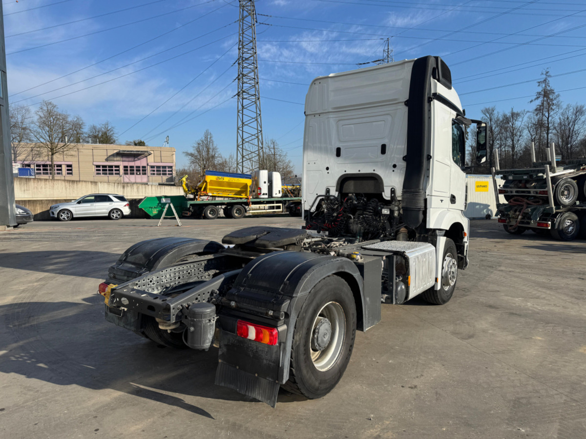 MERCEDES Arocs 1851 4x4H Kipphydraulik - Sadulveok: pilt 4 MERCEDES Arocs 1851 4x4H Kipphydraulik - Sadulveok: pilt 4