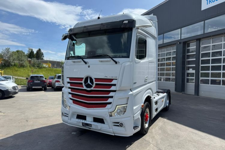 Mercedes-Benz Actros 1851 4x4 Hydraulik - Sadulveok: pilt 1 Mercedes-Benz Actros 1851 4x4 Hydraulik - Sadulveok: pilt 1