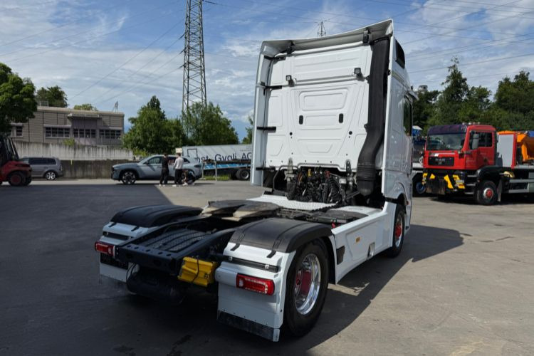 Mercedes-Benz Actros 1851 4x4 Hydraulik - Sadulveok: pilt 5 Mercedes-Benz Actros 1851 4x4 Hydraulik - Sadulveok: pilt 5