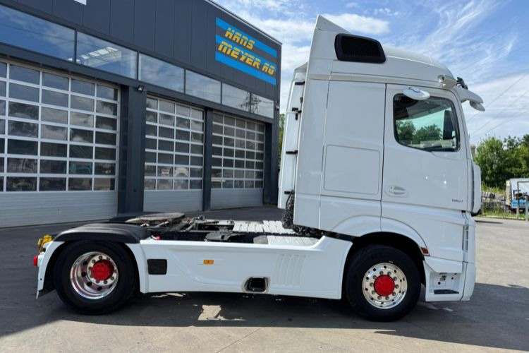 Mercedes-Benz Actros 1851 4x4 Hydraulik - Sadulveok: pilt 4 Mercedes-Benz Actros 1851 4x4 Hydraulik - Sadulveok: pilt 4