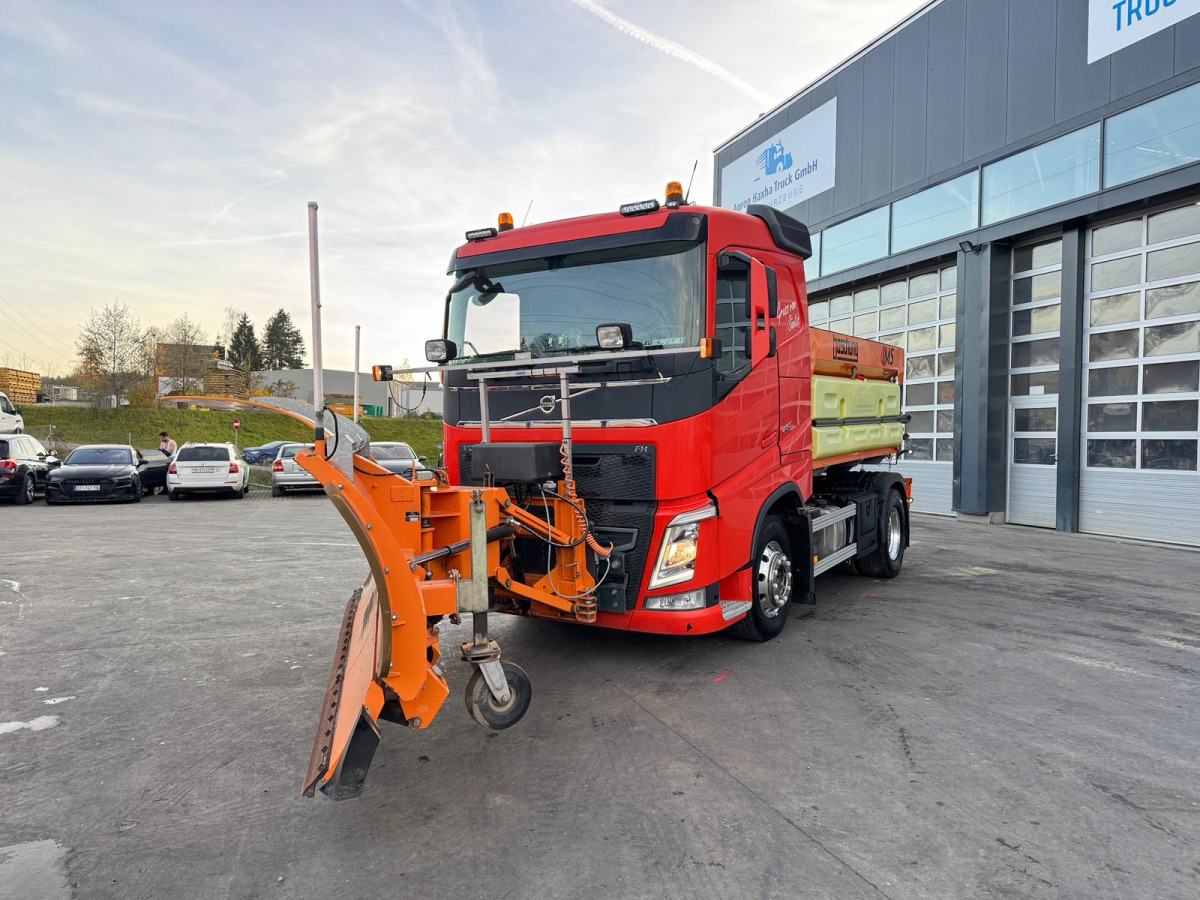 VOLVO FH-460 4x2 Winterdienst/SZM - Sadulveok: pilt 1 VOLVO FH-460 4x2 Winterdienst/SZM - Sadulveok: pilt 1