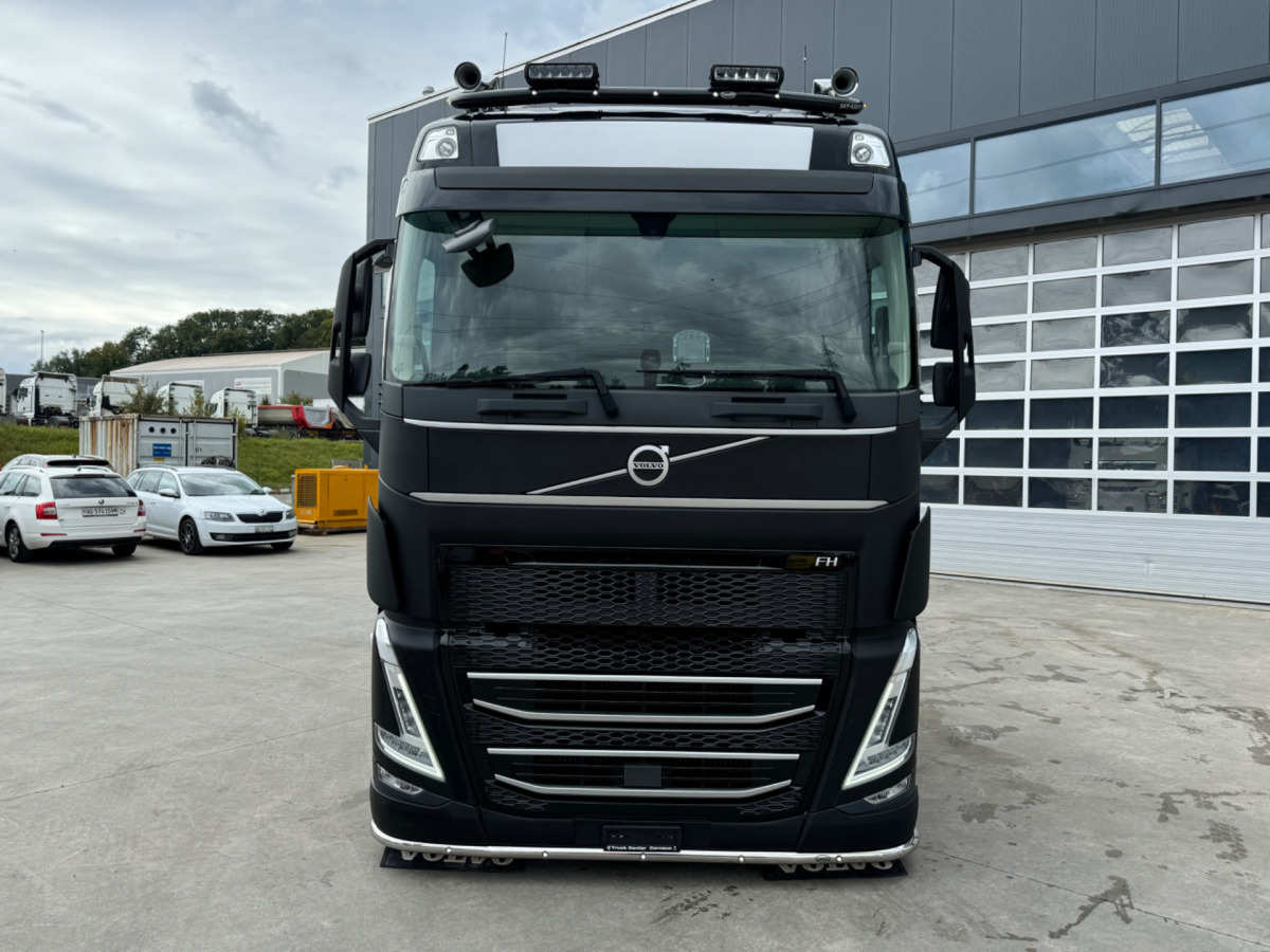 VOLVO FH-500 TC 6x2 - Sadulveok: pilt 2 VOLVO FH-500 TC 6x2 - Sadulveok: pilt 2