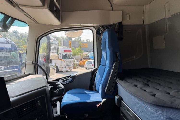 Sadulveok Volvo FH-460 4x2 Retarder C1340: pilt 14
