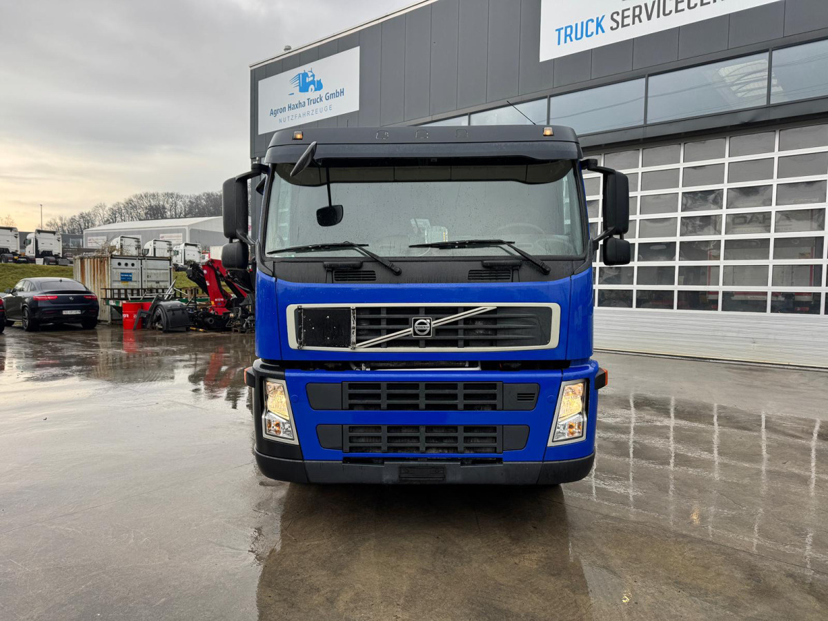 VOLVO FM-440 4x2 Tankwagen 13'500L - Tsisternauto: pilt 2 VOLVO FM-440 4x2 Tankwagen 13'500L - Tsisternauto: pilt 2