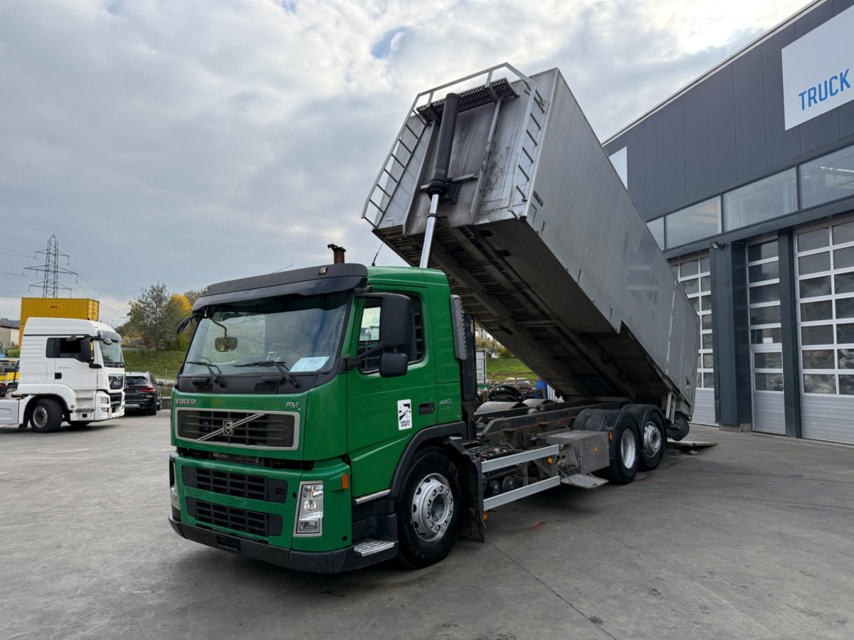 VOLVO FM-440 6x2 Getreidekipper - Kallurauto: pilt 2 VOLVO FM-440 6x2 Getreidekipper - Kallurauto: pilt 2