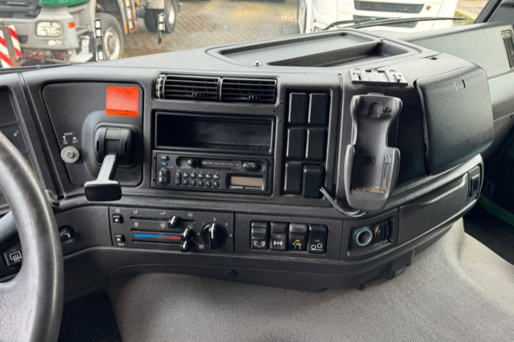 Kraanaga veoauto, Madelveok/ Platvormveok Volvo FM-420 6x2 PK12080-3: pilt 18