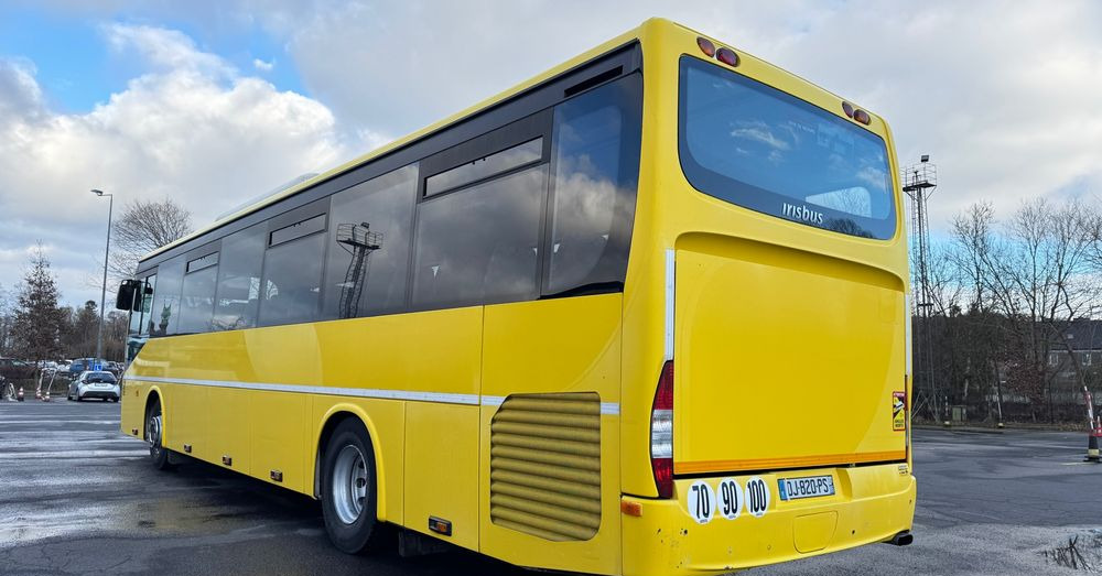 Irisbus Recreo Crosway / KLIMATYZACJA/ 59+1 miejsc/ tector / CENA: 78000zł netto - Maakonnaliini buss: pilt 2 Irisbus Recreo Crosway / KLIMATYZACJA/ 59+1 miejsc/ tector / CENA: 78000zł netto - Maakonnaliini buss: pilt 2