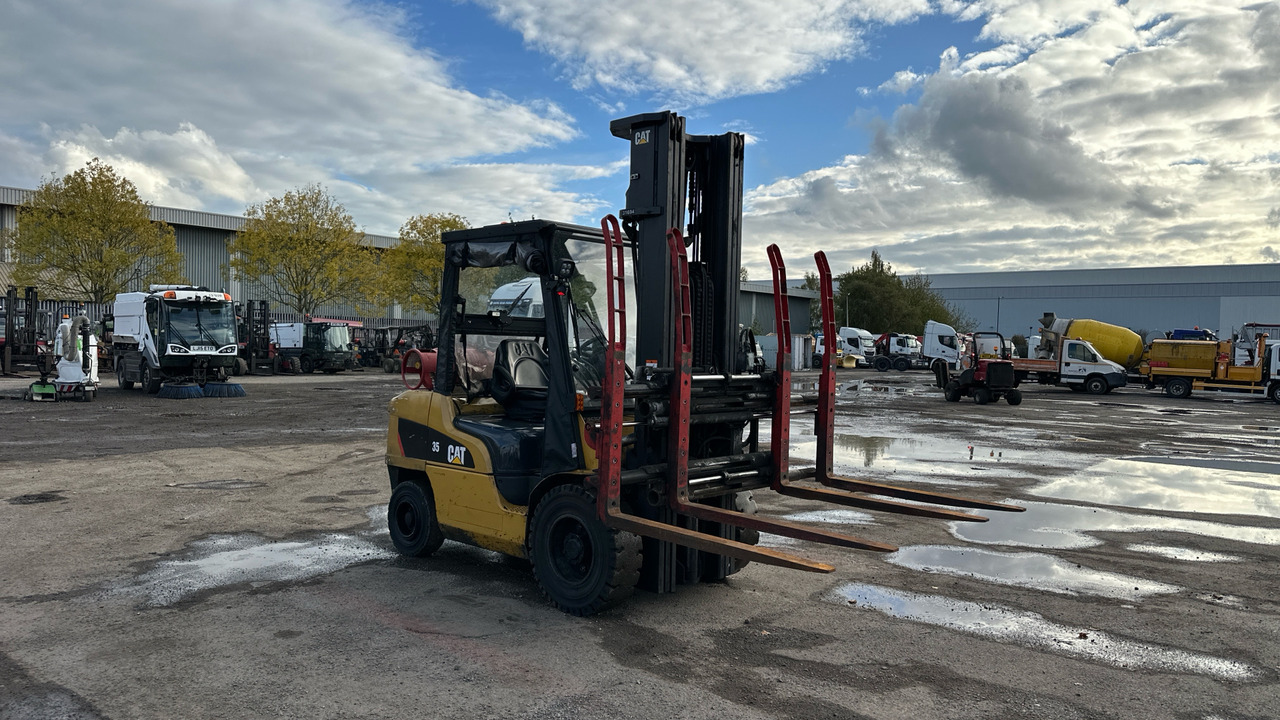 CATERPILLAR GP35 - Gaasitõstuk: pilt 1 CATERPILLAR GP35 - Gaasitõstuk: pilt 1