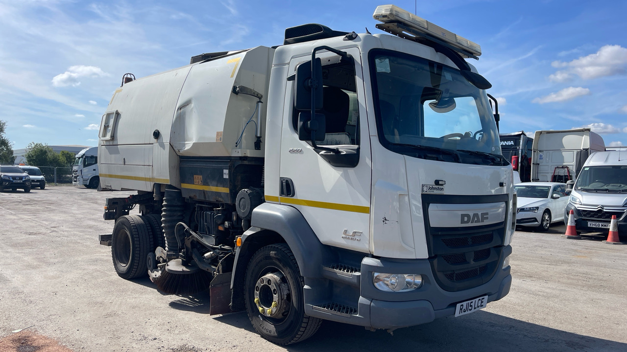DAF LF 220 - Tänavapühkimismasin: pilt 1 DAF LF 220 - Tänavapühkimismasin: pilt 1