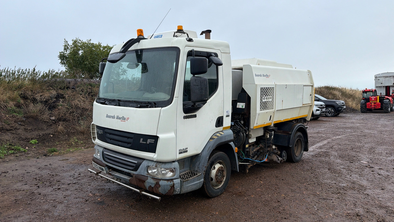 DAF LF 45.160 - Tänavapühkimismasin: pilt 2 DAF LF 45.160 - Tänavapühkimismasin: pilt 2