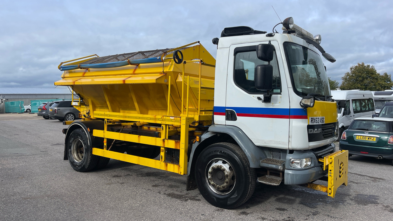 DAF LF 55.220 - Lumekoristusmasina: pilt 1 DAF LF 55.220 - Lumekoristusmasina: pilt 1