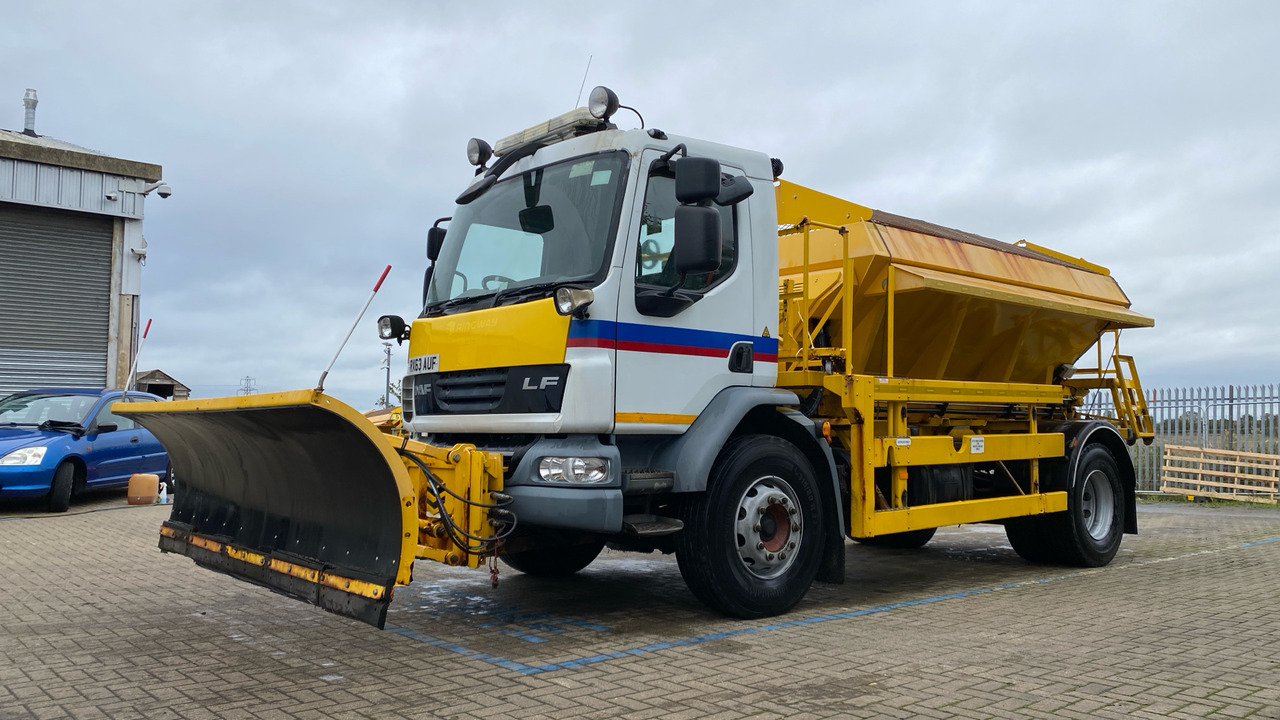 DAF LF 55.220 - Lumekoristusmasina: pilt 2 DAF LF 55.220 - Lumekoristusmasina: pilt 2