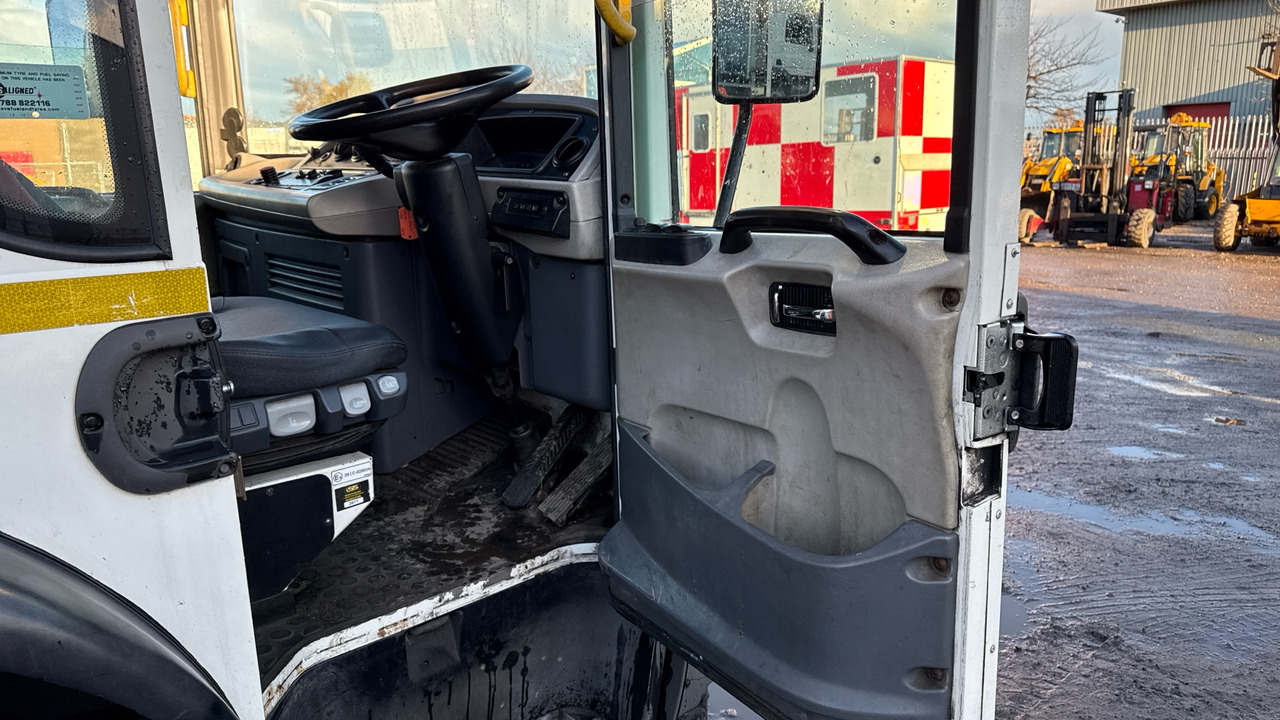 DENNIS ELITE 2 - Prügiauto: pilt 5 DENNIS ELITE 2 - Prügiauto: pilt 5