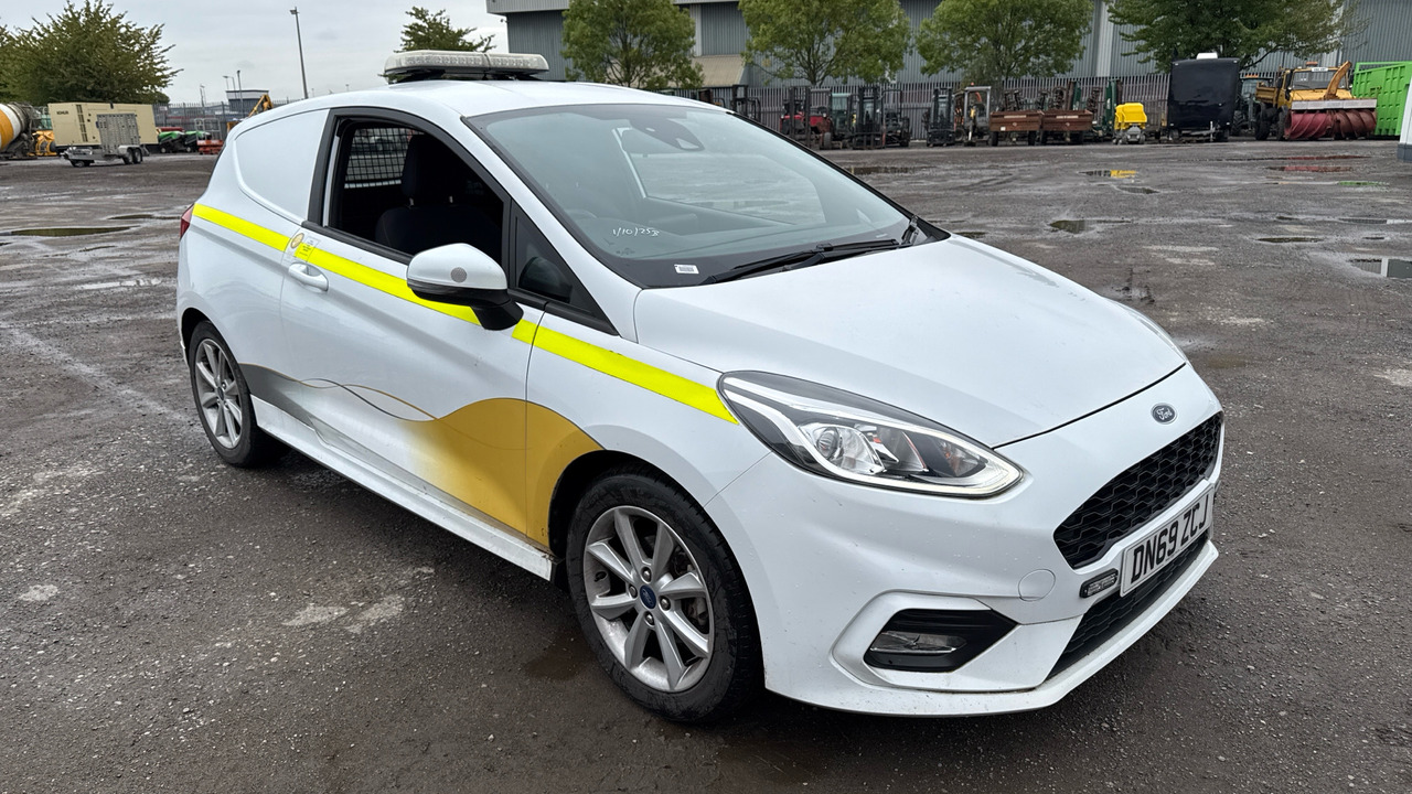 FORD FIESTA 1.5 TDCi 85PS - Auto: pilt 1 FORD FIESTA 1.5 TDCi 85PS - Auto: pilt 1