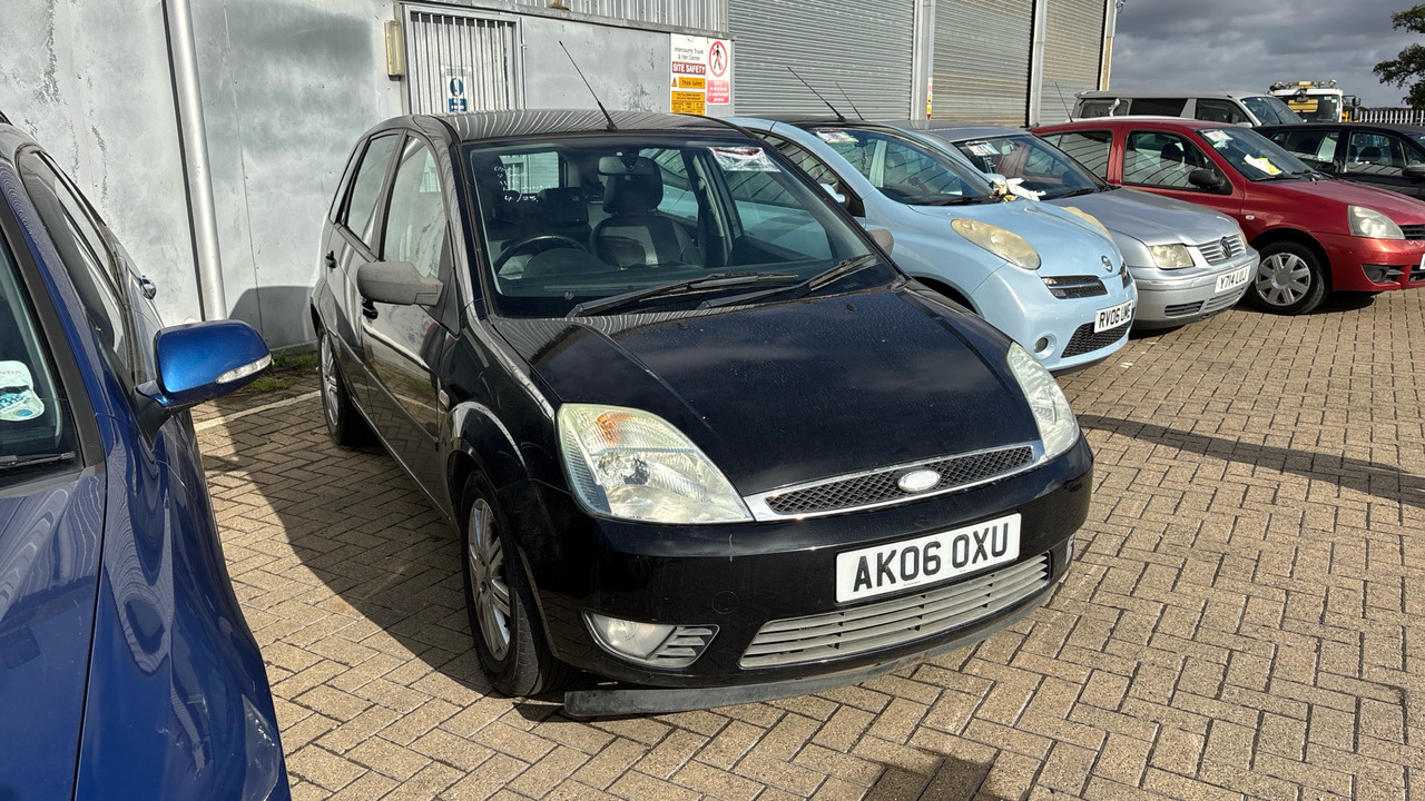 FORD FIESTA 1.6 GHIA - Luukpära: pilt 1 FORD FIESTA 1.6 GHIA - Luukpära: pilt 1