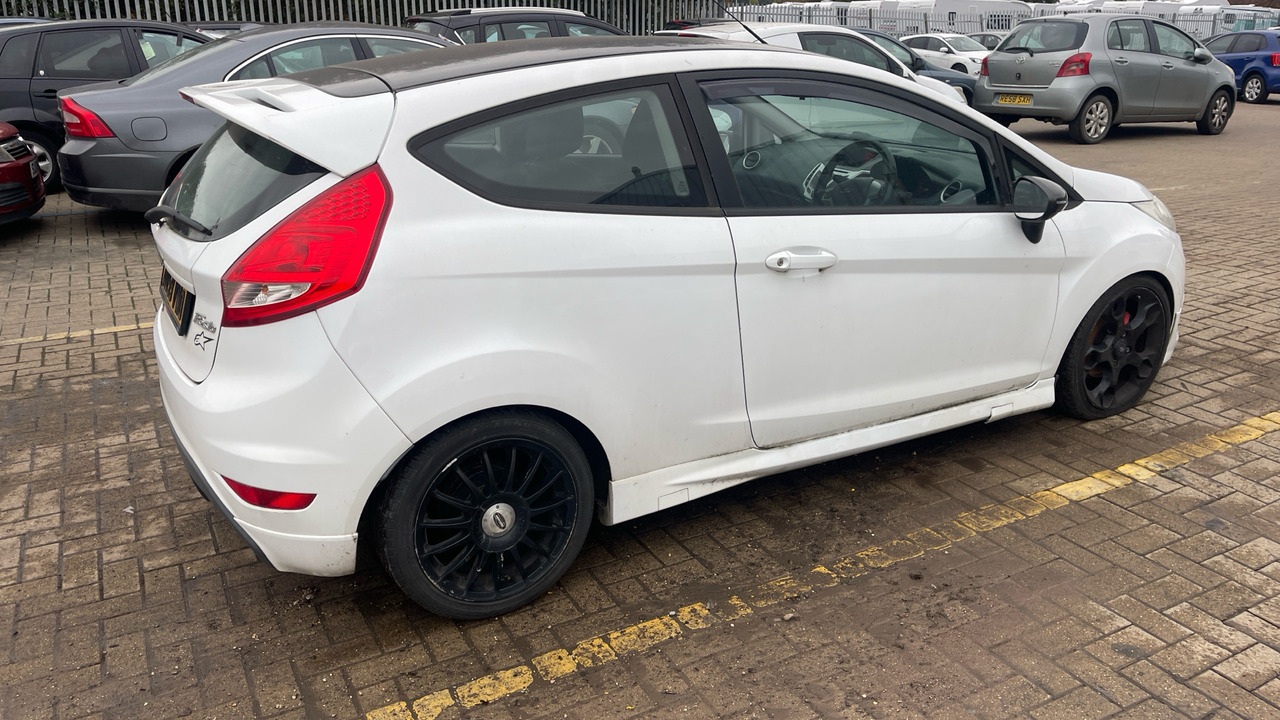 FORD FIESTA S 90 1.6 TDCI ZETEC - Luukpära: pilt 4 FORD FIESTA S 90 1.6 TDCI ZETEC - Luukpära: pilt 4