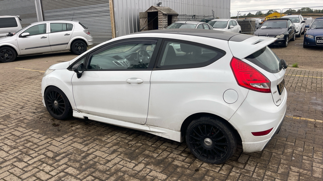 FORD FIESTA S 90 1.6 TDCI ZETEC - Luukpära: pilt 3 FORD FIESTA S 90 1.6 TDCI ZETEC - Luukpära: pilt 3