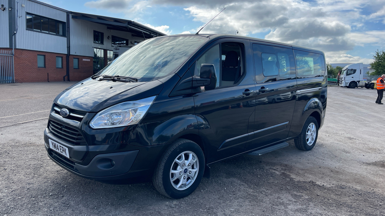 FORD TOURNEO CUSTOM 300 2.2 TDCi 125PS - Väikebuss, Mikrobuss: pilt 2 FORD TOURNEO CUSTOM 300 2.2 TDCi 125PS - Väikebuss, Mikrobuss: pilt 2