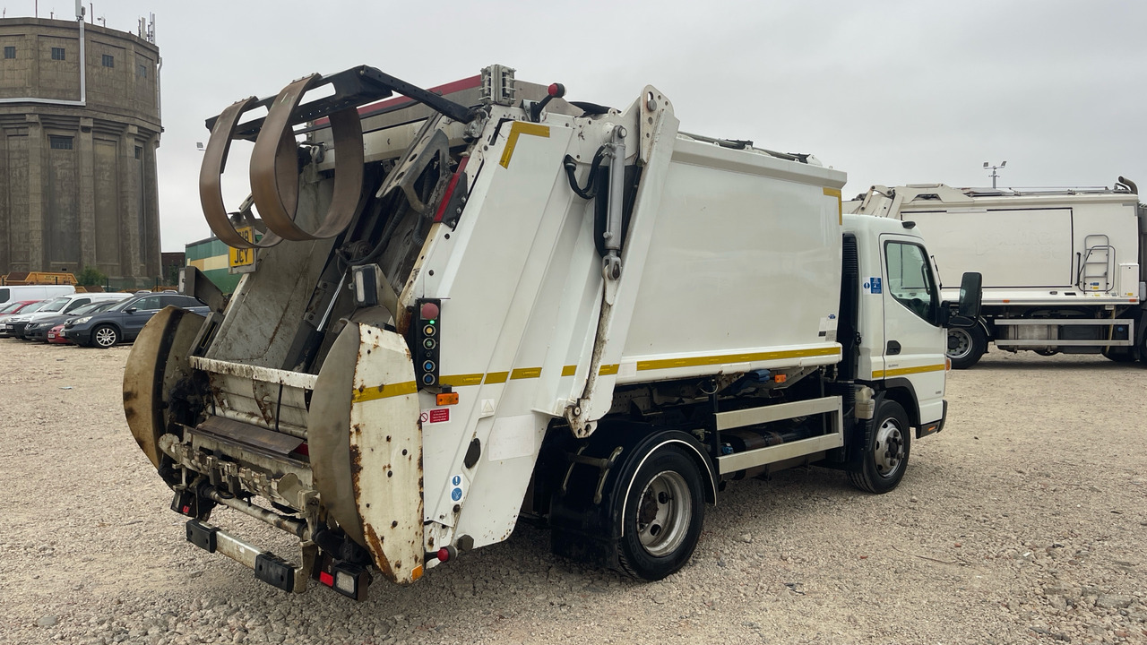 FUSO CANTER 7C15 - Prügiauto: pilt 4 FUSO CANTER 7C15 - Prügiauto: pilt 4