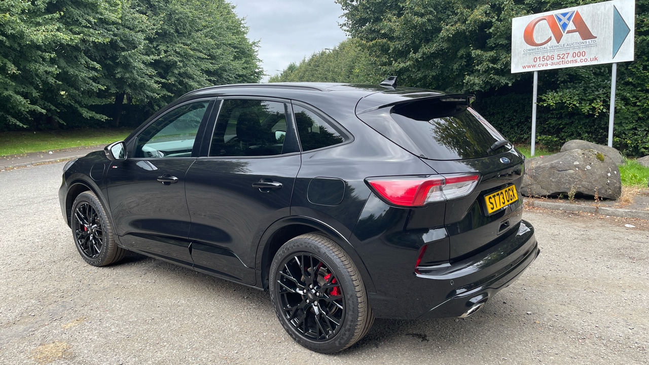 Ford Kuga 2.5 PHEV Black Package Edition CVT - Luukpära: pilt 3 Ford Kuga 2.5 PHEV Black Package Edition CVT - Luukpära: pilt 3