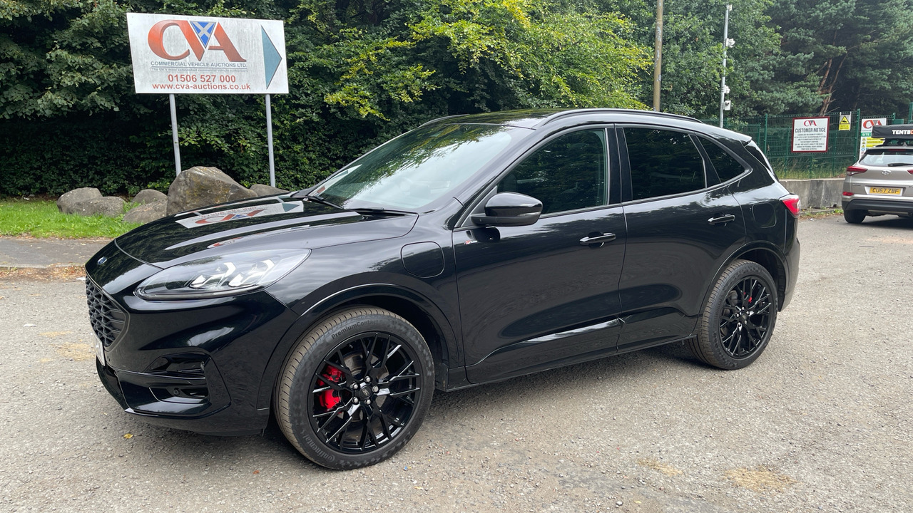 Ford Kuga 2.5 PHEV Black Package Edition CVT - Luukpära: pilt 2 Ford Kuga 2.5 PHEV Black Package Edition CVT - Luukpära: pilt 2