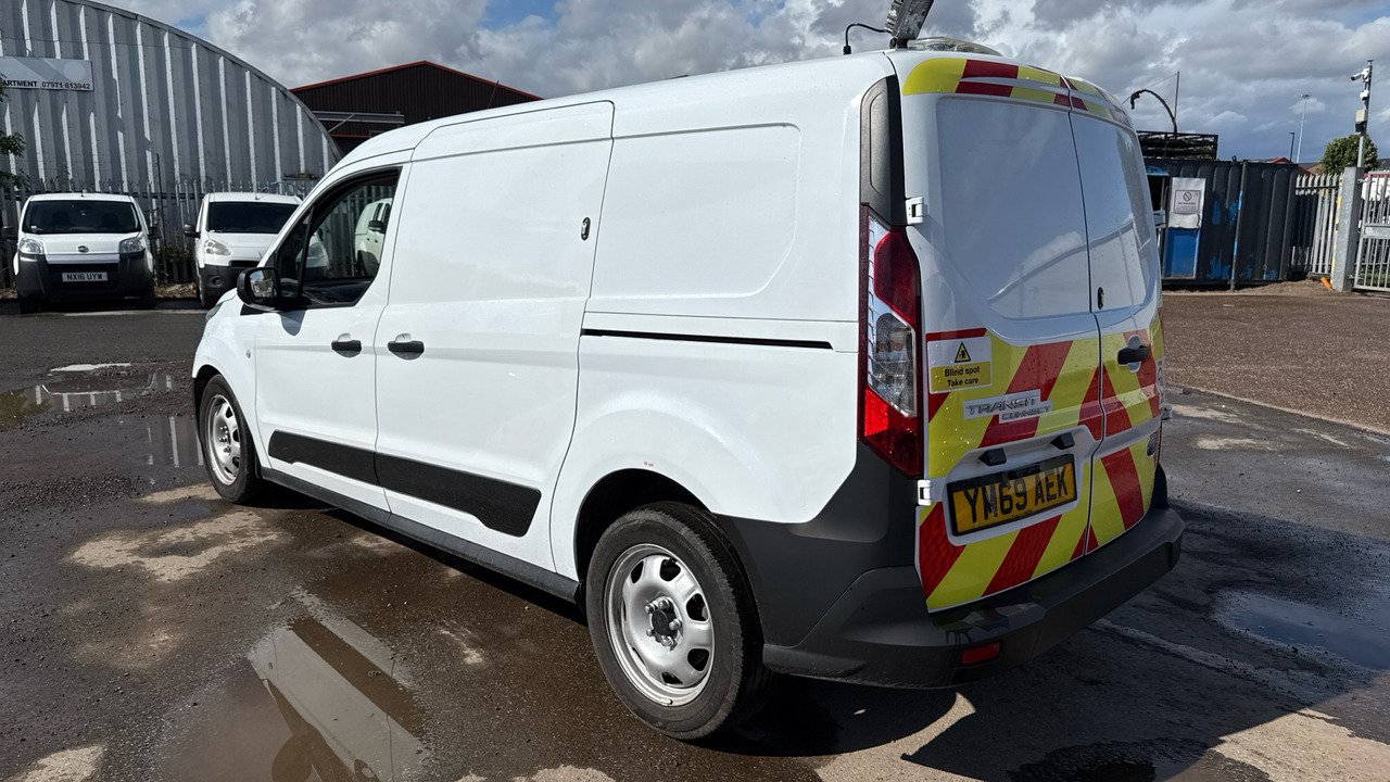 Ford Transit Connect 240 1.5 ECOBLUE100PS - Väike kaubik: pilt 3 Ford Transit Connect 240 1.5 ECOBLUE100PS - Väike kaubik: pilt 3