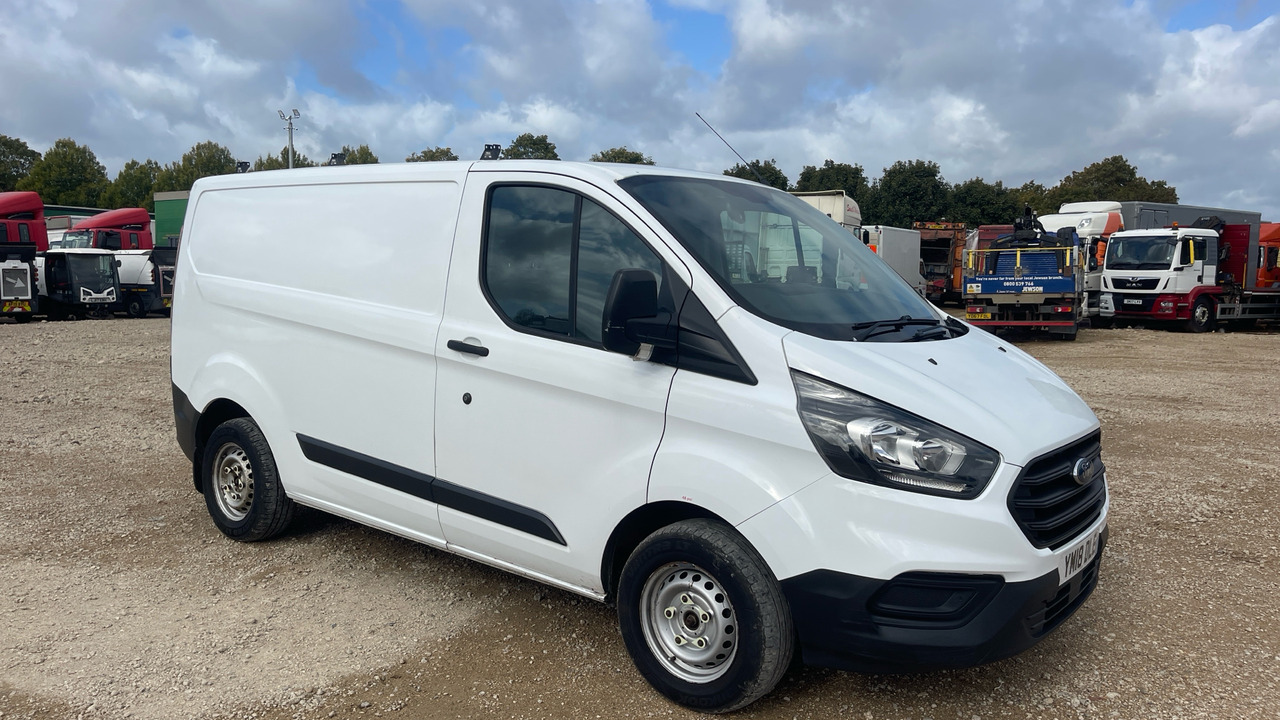 Ford Transit Custom 280 2.0 TDCI 105PS - Väike kaubik: pilt 1 Ford Transit Custom 280 2.0 TDCI 105PS - Väike kaubik: pilt 1