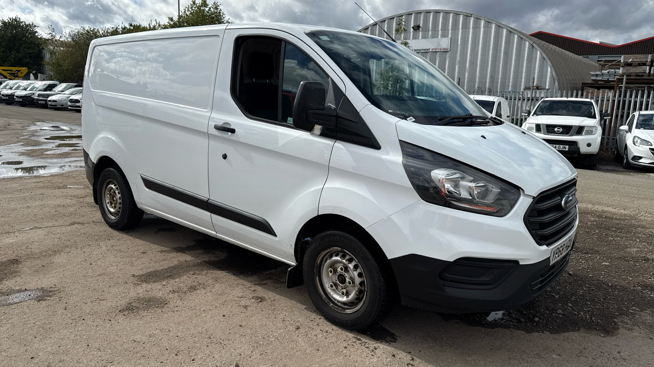 Ford Transit Custom 280 2.0 TDCI 105PS - Väike kaubik: pilt 1 Ford Transit Custom 280 2.0 TDCI 105PS - Väike kaubik: pilt 1